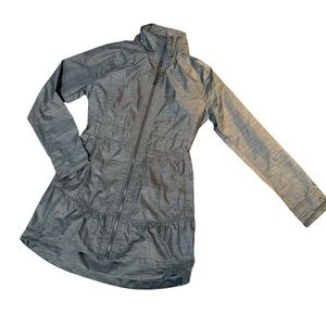 Athleta City Chic Windbreaker Rain resistant Silver Trench jacket Coat Small
